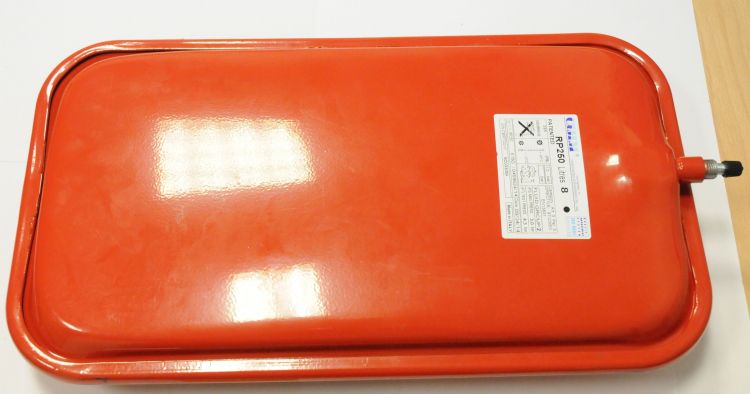 710418200  Расширительный бак (Baxi)